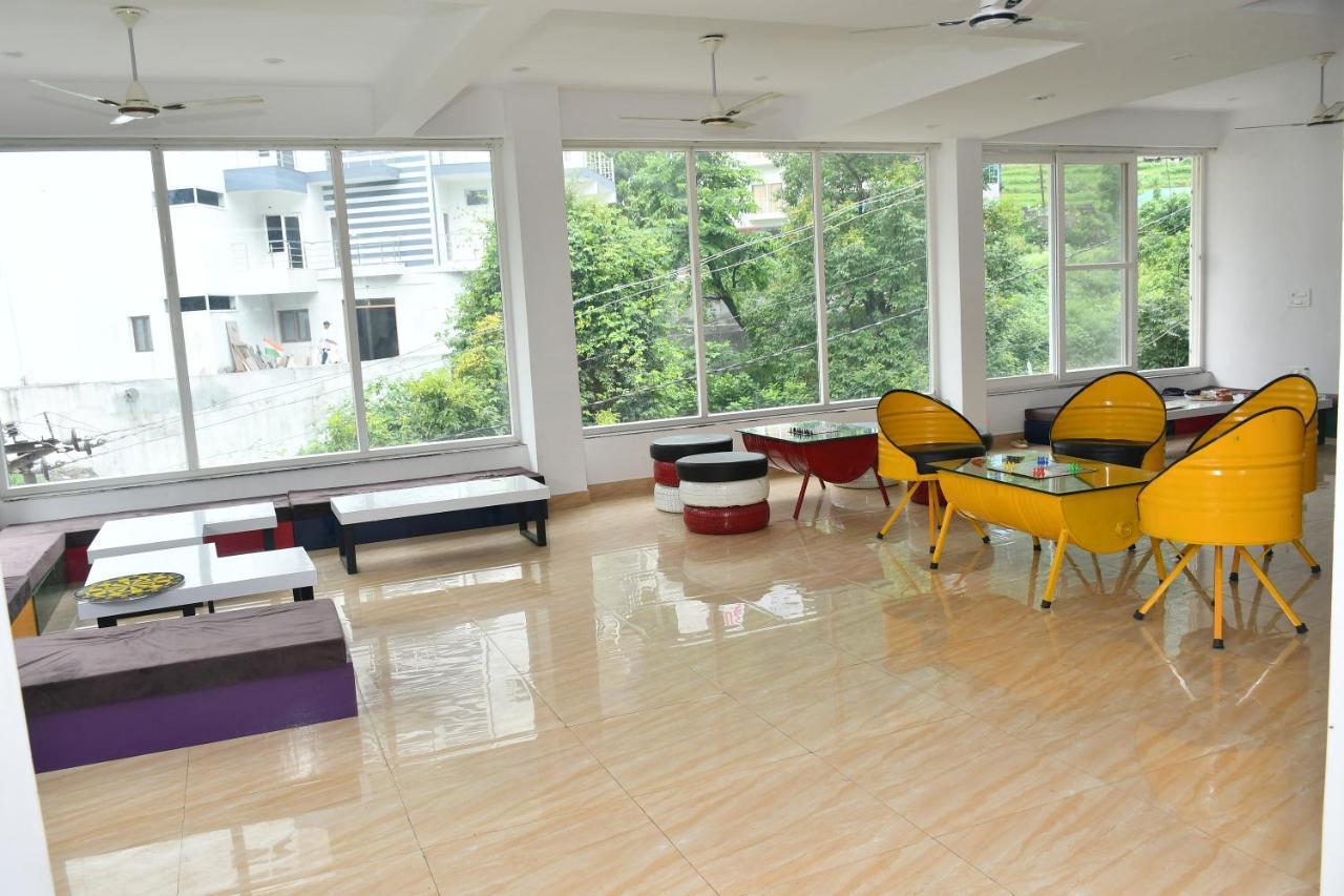4Musafir Hotels Rishikesh Exterior photo