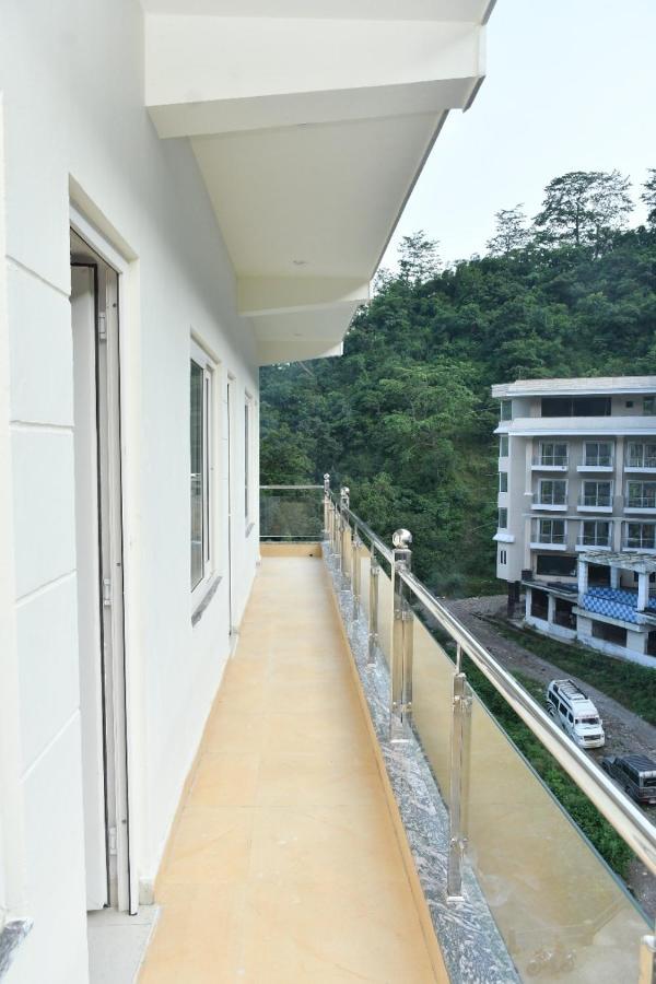 4Musafir Hotels Rishikesh Exterior photo